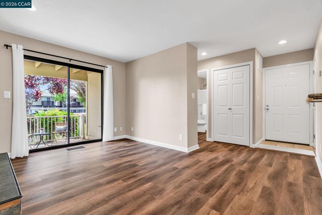 2827 Monument Blvd 21, Concord, CA 94520