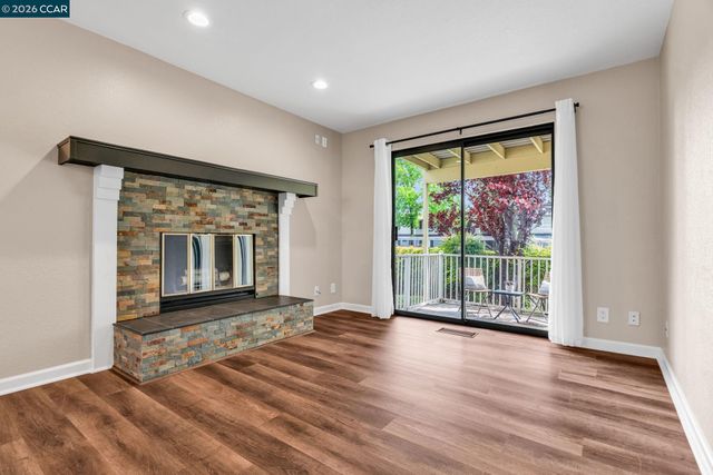 2827 Monument Blvd 21, Concord, CA 94520