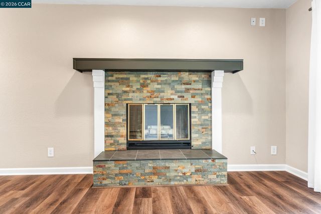 2827 Monument Blvd 21, Concord, CA 94520