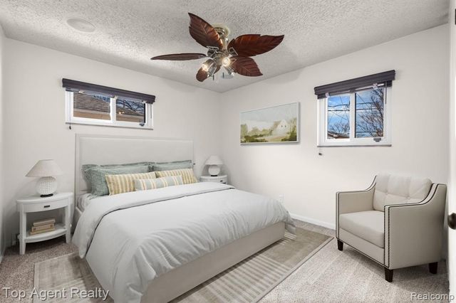 18027 Curtain Avenue, Eastpointe, MI 48021