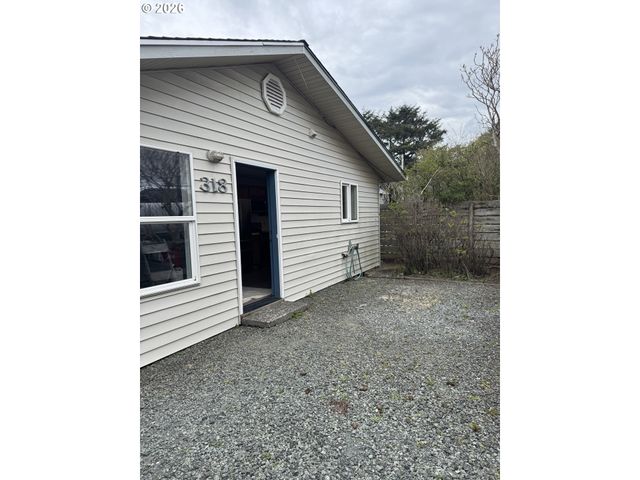 316 N HIGHWAY 101, Rockaway Beach, OR 97136