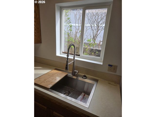 316 N HIGHWAY 101, Rockaway Beach, OR 97136