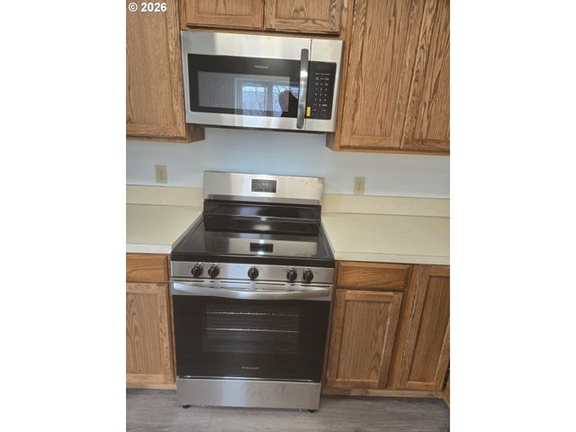 316 N HIGHWAY 101, Rockaway Beach, OR 97136
