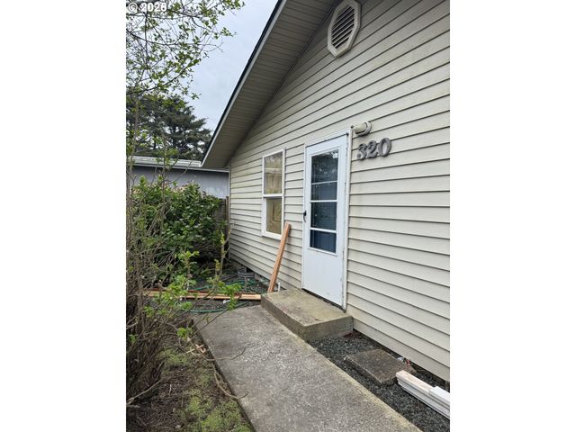 316 N HIGHWAY 101, Rockaway Beach, OR 97136