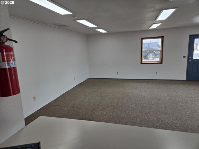 316 N HIGHWAY 101, Rockaway Beach, OR 97136