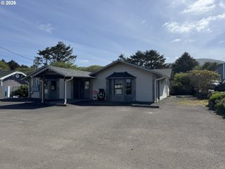 316 N HIGHWAY 101, Rockaway Beach, OR 97136