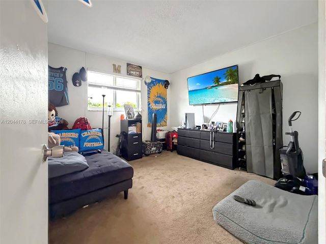 19411 SW 117th Ave, Miami, FL 33177