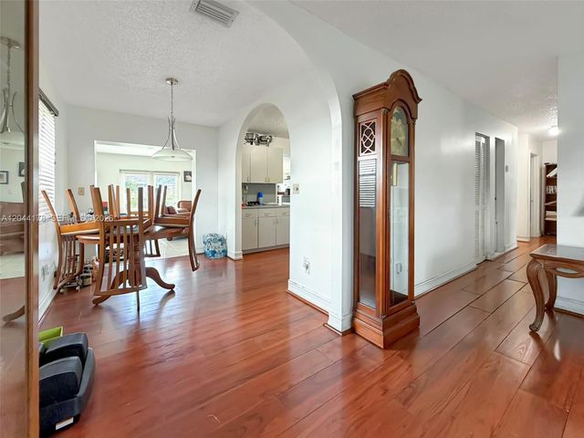 19411 SW 117th Ave, Miami, FL 33177