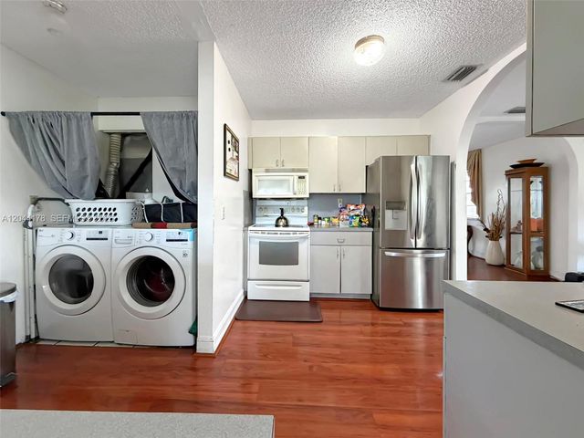 19411 SW 117th Ave, Miami, FL 33177
