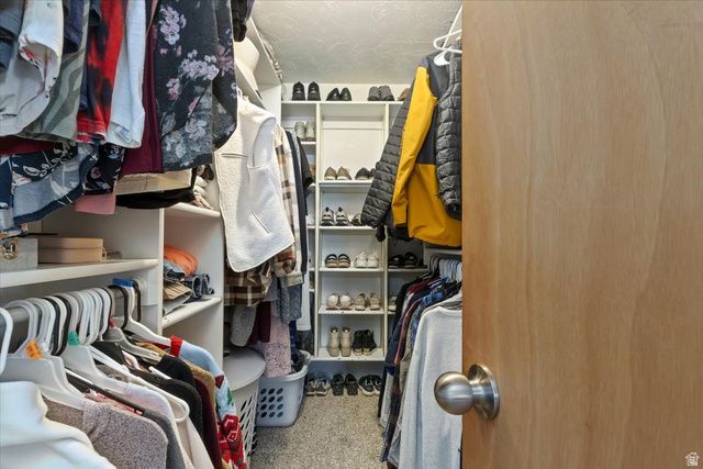 9114 S RIVER RIDGE DR, West Jordan, UT 84088