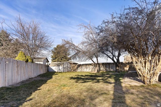 9114 S RIVER RIDGE DR, West Jordan, UT 84088