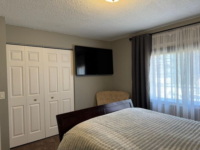 9919 129th Avenue N, Champlin, MN 55316