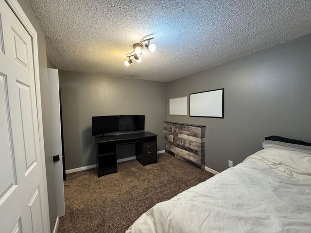 9919 129th Avenue N, Champlin, MN 55316