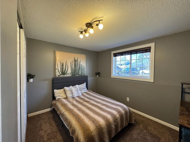 9919 129th Avenue N, Champlin, MN 55316