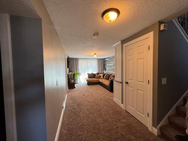 9919 129th Avenue N, Champlin, MN 55316