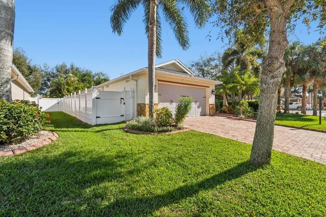 7119 35TH LANE E, Sarasota, FL 34243
