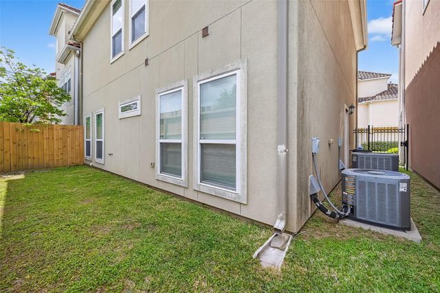 5919 Turtle Beach Lane, Houston, TX 77036