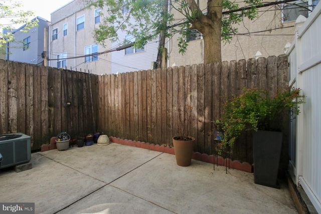 1040 S CLEVELAND ST, Philadelphia, PA 19146