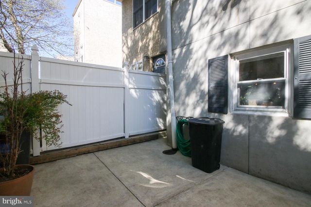 1040 S CLEVELAND ST, Philadelphia, PA 19146