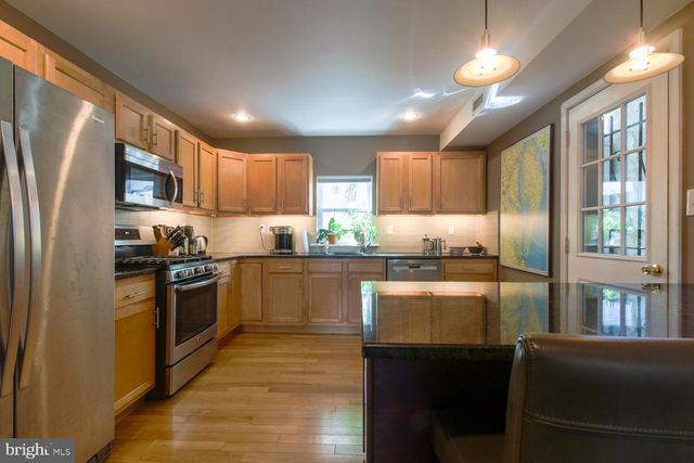 1040 S CLEVELAND ST, Philadelphia, PA 19146