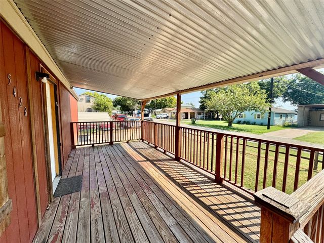 5428 Water View Drive, Granbury, TX 76048