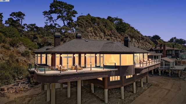 797 Las Olas Dr, Aptos, CA 95003