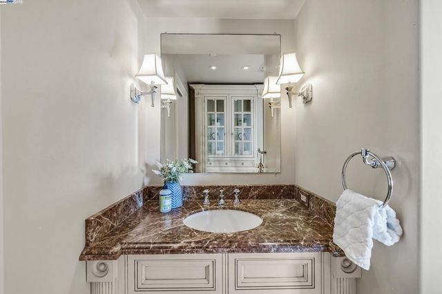 797 Las Olas Dr, Aptos, CA 95003