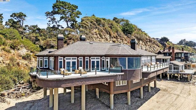797 Las Olas Dr, Aptos, CA 95003