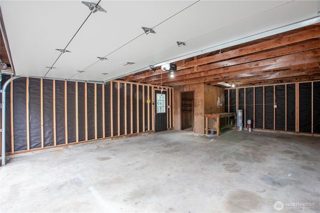 813 Nisqually Park Drive SE, Olympia, WA 98513