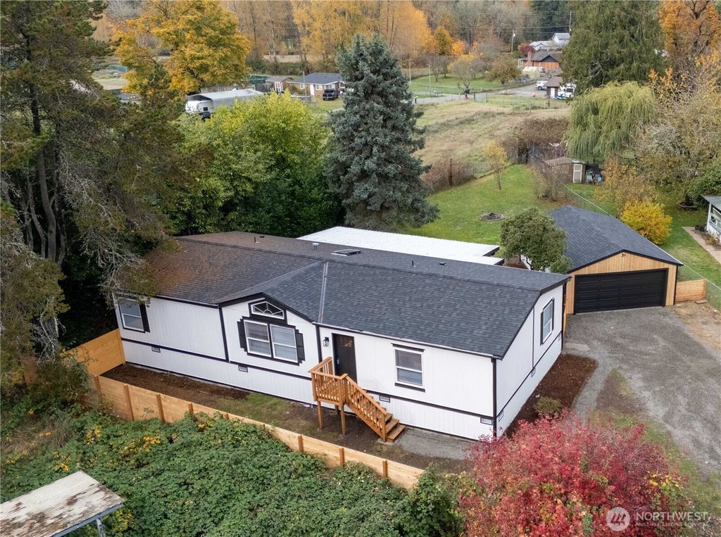 813 Nisqually Park Drive SE, Olympia, WA 98513