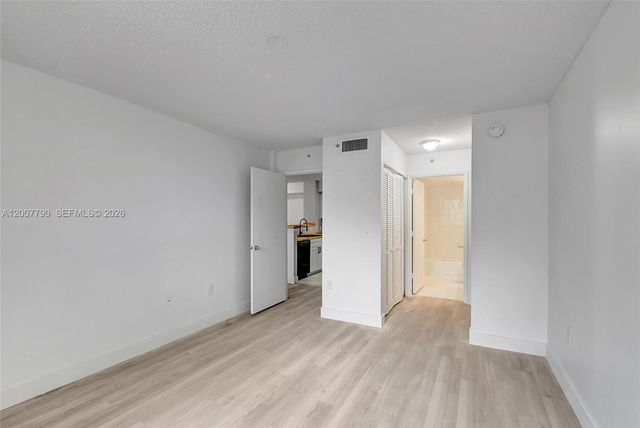 7808 Sonoma Springs Cir 204, Lake Worth, FL 33463