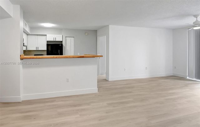 7808 Sonoma Springs Cir 204, Lake Worth, FL 33463