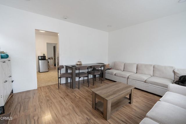 557 561 N North Olive Street Street, Ventura, CA 93001