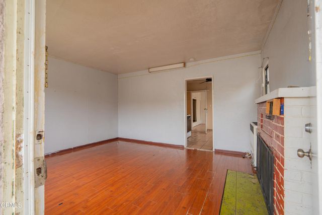 557 561 N North Olive Street Street, Ventura, CA 93001