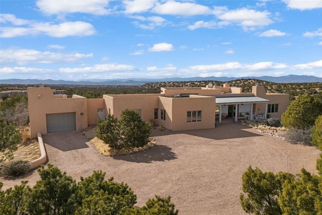 84 Paseo De Aguila, Santa Fe, NM 87506