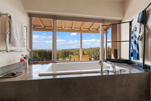 84 Paseo De Aguila, Santa Fe, NM 87506