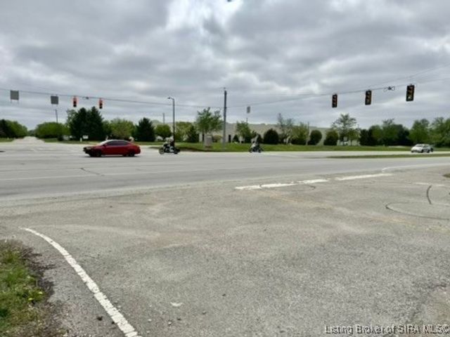 5801 E Highway 62, Jeffersonville, IN 47130