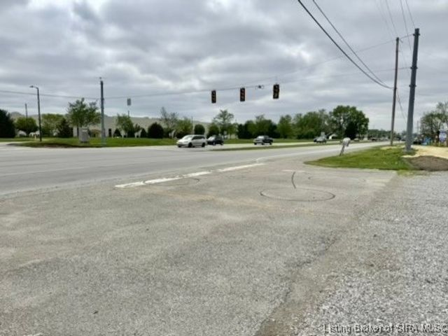 5801 E Highway 62, Jeffersonville, IN 47130