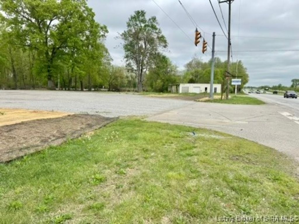 5801 E Highway 62, Jeffersonville, IN 47130