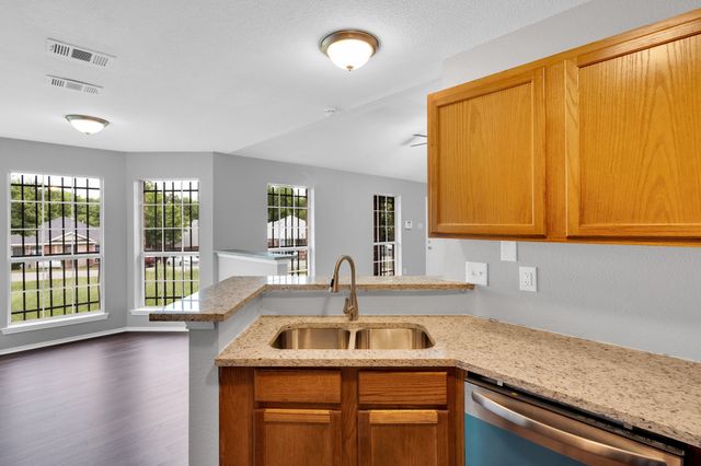 2520 Fatima Avenue, Dallas, TX 75241