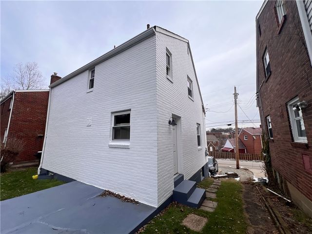 1016 Porter St, Mckeesport, PA 15132