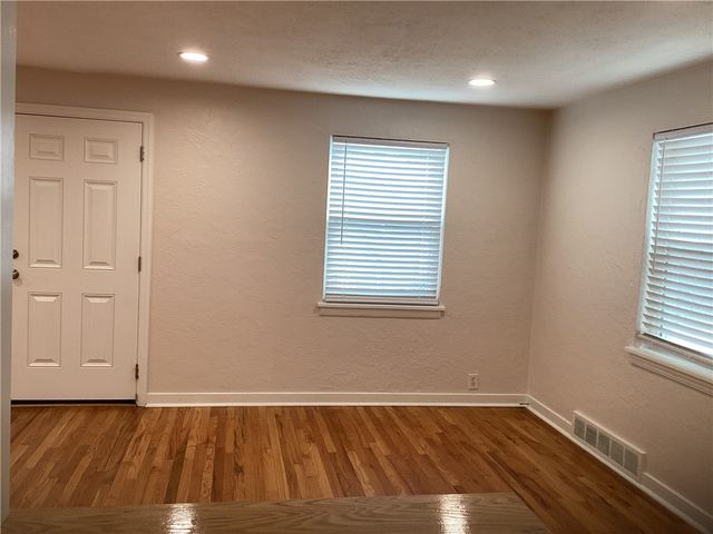 1016 Porter St, Mckeesport, PA 15132