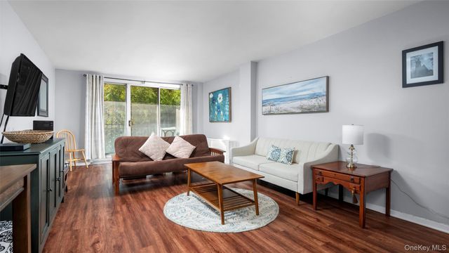 20 Old Mamaroneck Road 2D, White Plains, NY 10605