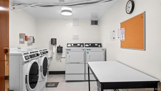 20 Old Mamaroneck Road 2D, White Plains, NY 10605