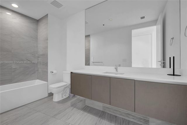 3300 NE 188th St 615, Aventura, FL 33180