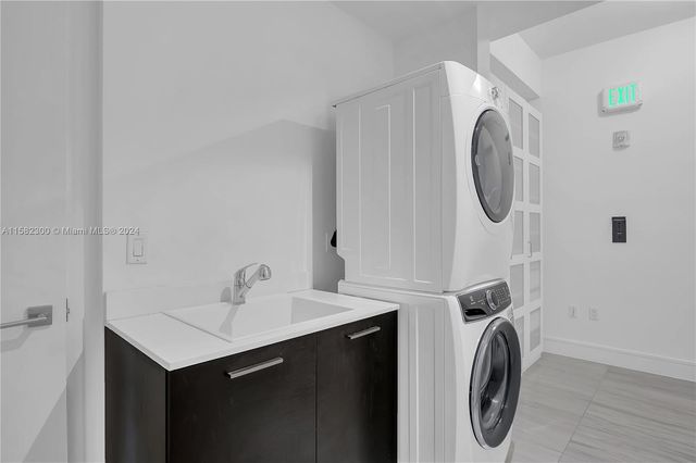 3300 NE 188th St 615, Aventura, FL 33180