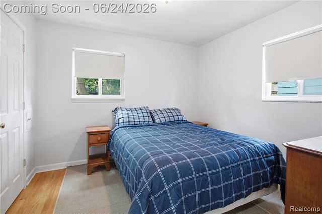 20644 Hollywood Street, Harper Woods, MI 48225