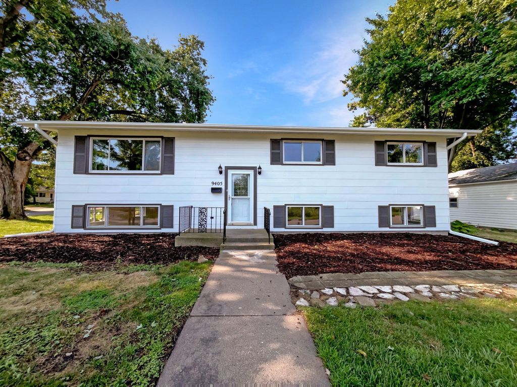 9405 Olympia Street, Golden Valley, MN 55427