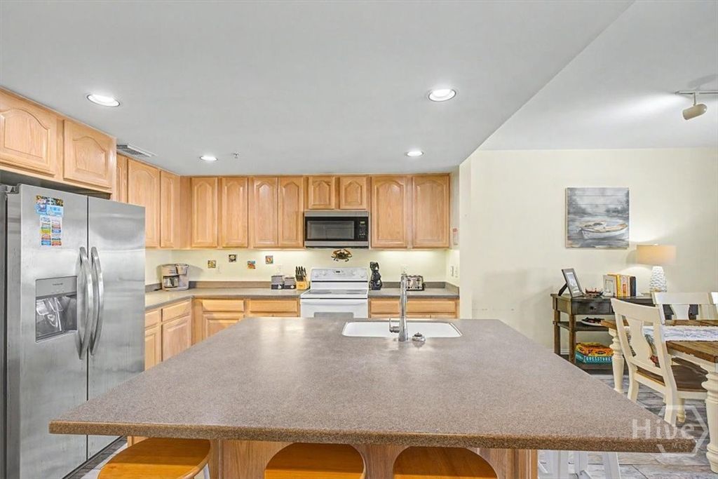 Image 15 of property listing at 214 Butler Avenue 205, Tybee Island, GA 31328