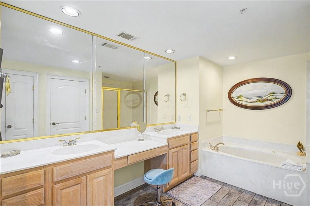 Image 20 of property listing at 214 Butler Avenue 205, Tybee Island, GA 31328